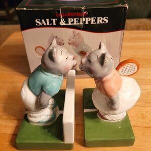 1999 Clay Art Tennis Love Salt And Pepper Shakers In Box